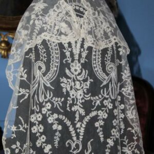 Mantilla de Bruselas en Punto de Aguja (MN149)