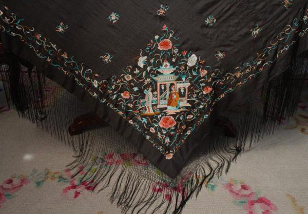 Mantón de Manila Isabelino (M147) - Imagen 35
