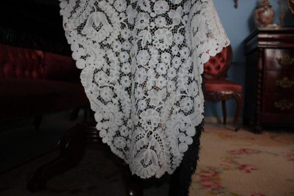 Mantilla de pico  de encaje Duquesa (MN197) - Imagen 15