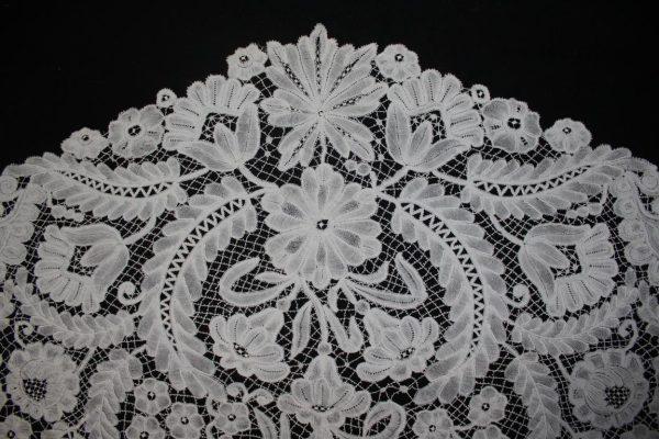 Mantilla de pico  de encaje Duquesa (MN197) - Imagen 19
