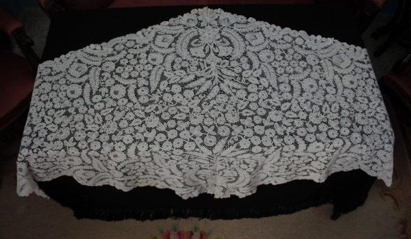 Mantilla de pico  de encaje Duquesa (MN197) - Imagen 28