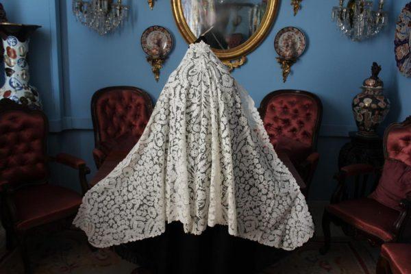 Mantilla de pico  de encaje Duquesa (MN197) - Imagen 4