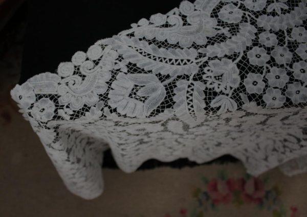 Mantilla de pico  de encaje Duquesa (MN197) - Imagen 33