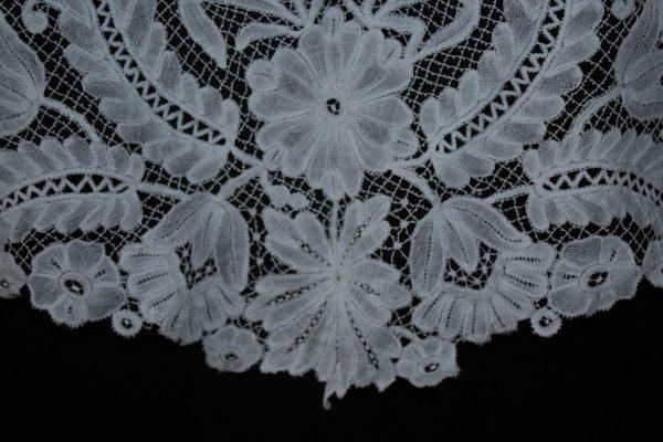 Mantilla de pico  de encaje Duquesa (MN197) - Imagen 35
