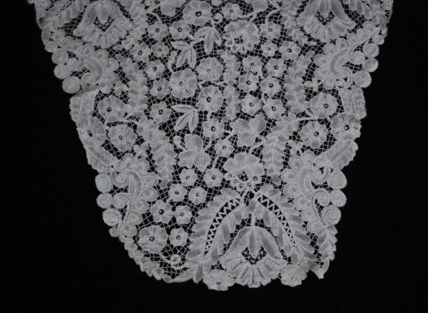 Mantilla de pico  de encaje Duquesa (MN197) - Imagen 40