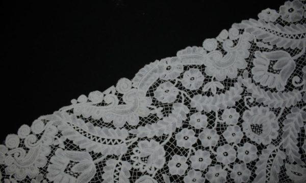 Mantilla de pico  de encaje Duquesa (MN197) - Imagen 42
