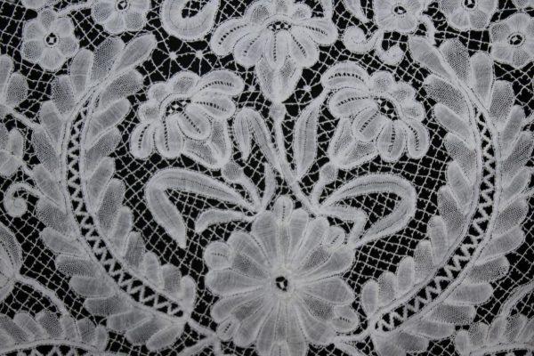 Mantilla de pico  de encaje Duquesa (MN197) - Imagen 47