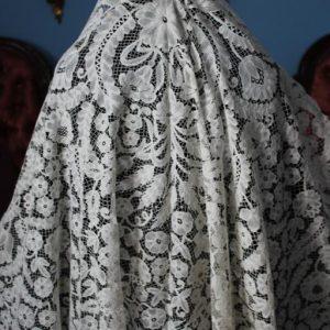 Mantilla de pico  de encaje Duquesa (MN197)