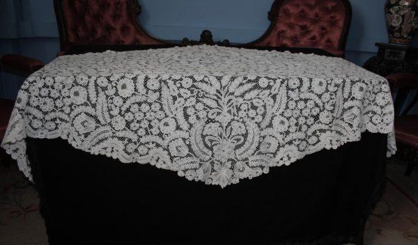 Mantilla de pico  de encaje Duquesa (MN197) - Imagen 10