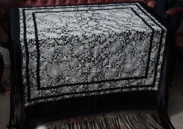 Mantón de Manila Negro y Blanco (M171) - Imagen 26