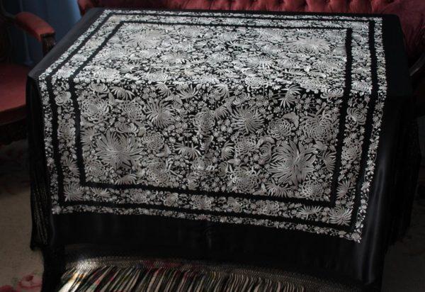 Mantón de Manila Negro y Blanco (M171) - Imagen 27