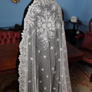 Velo o mantilla de encaje de Bruselas (MN067)